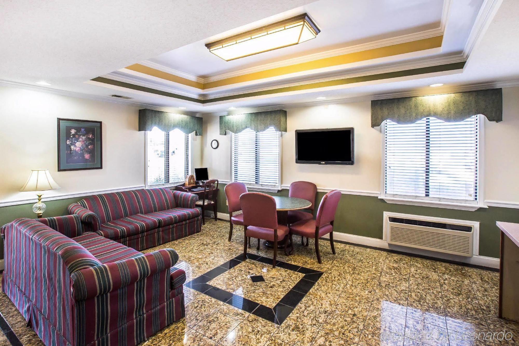 Relax Inn Milledgeville Exterior photo